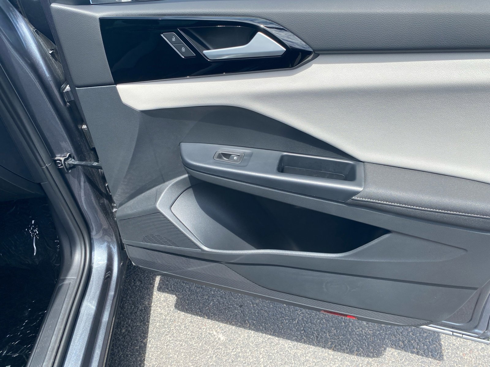 New 2025 Volkswagen Taos S image 16