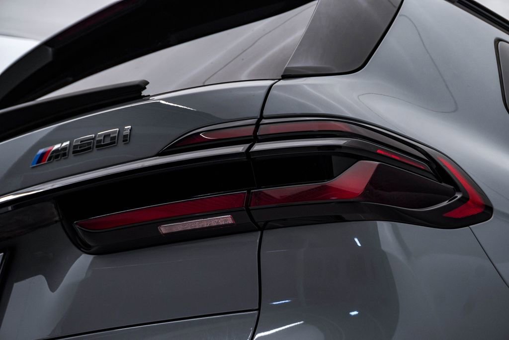 Used 2024 BMW X7 M60i w/ Executive Package image 12