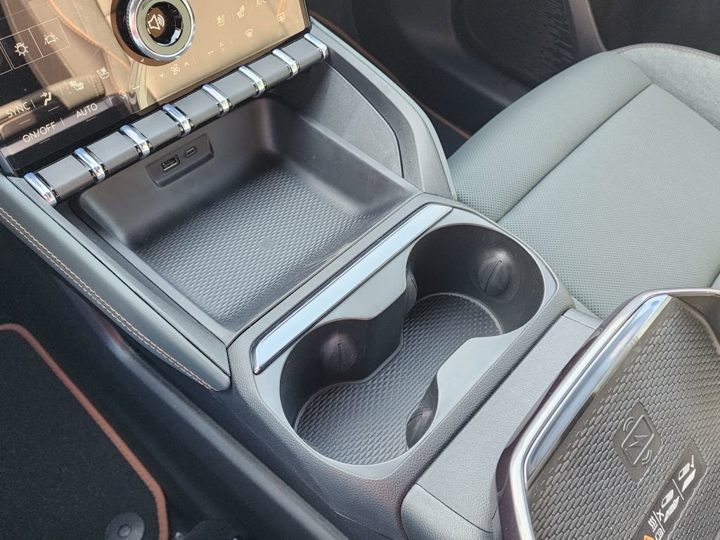 New 2026 GMC Terrain AT4 w/ Convenience Package III image 32