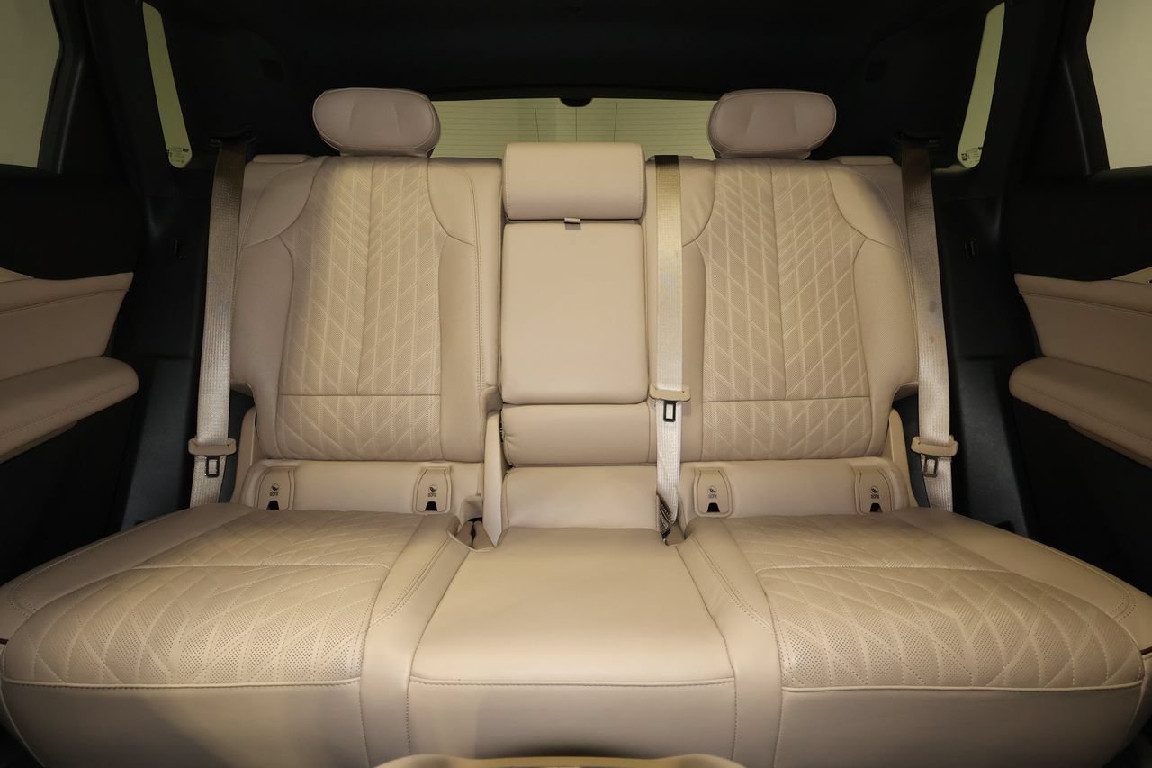 Certified 2026 Cadillac Lyriq Signature Luxury w/ Nappa Leather Package AWD/4WD image 30
