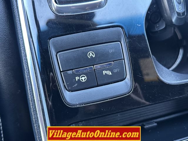 Used 2019 Ford Edge ST w/ Equipment Group 401A AWD/4WD image 29