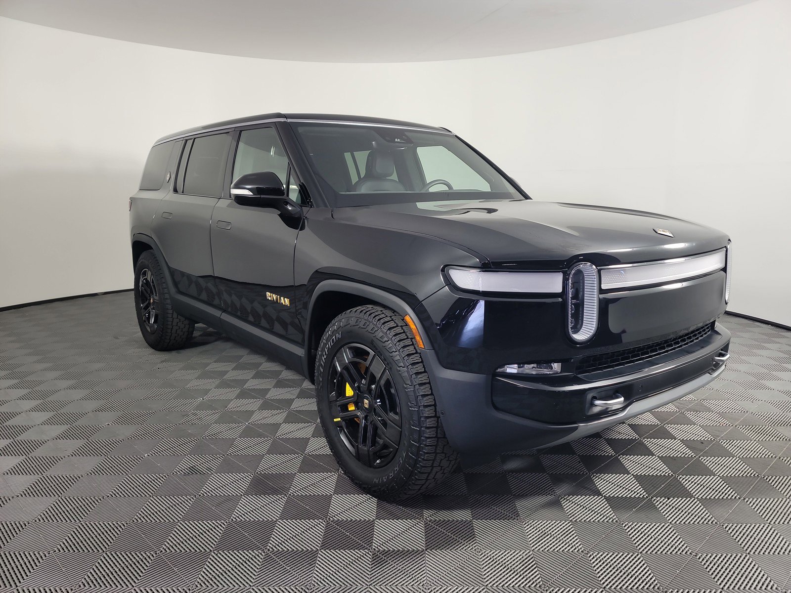 Used 2022 Rivian R1S Launch Edition image 7