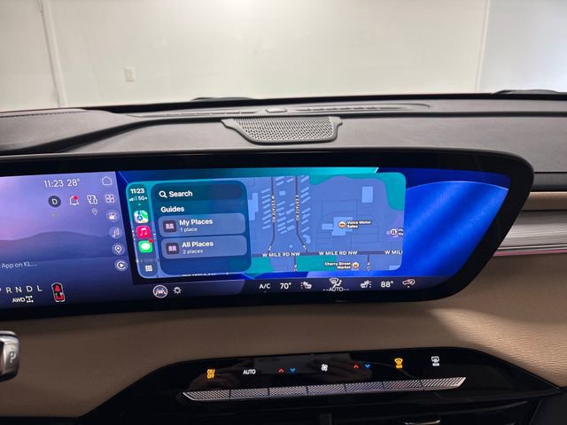 Used 2026 Buick Enclave Preferred w/ Power Package image 43