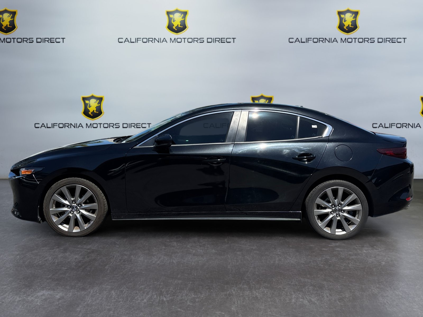 Used 2020 MAZDA MAZDA3 Sedan w/ Preferred Package FWD image 2