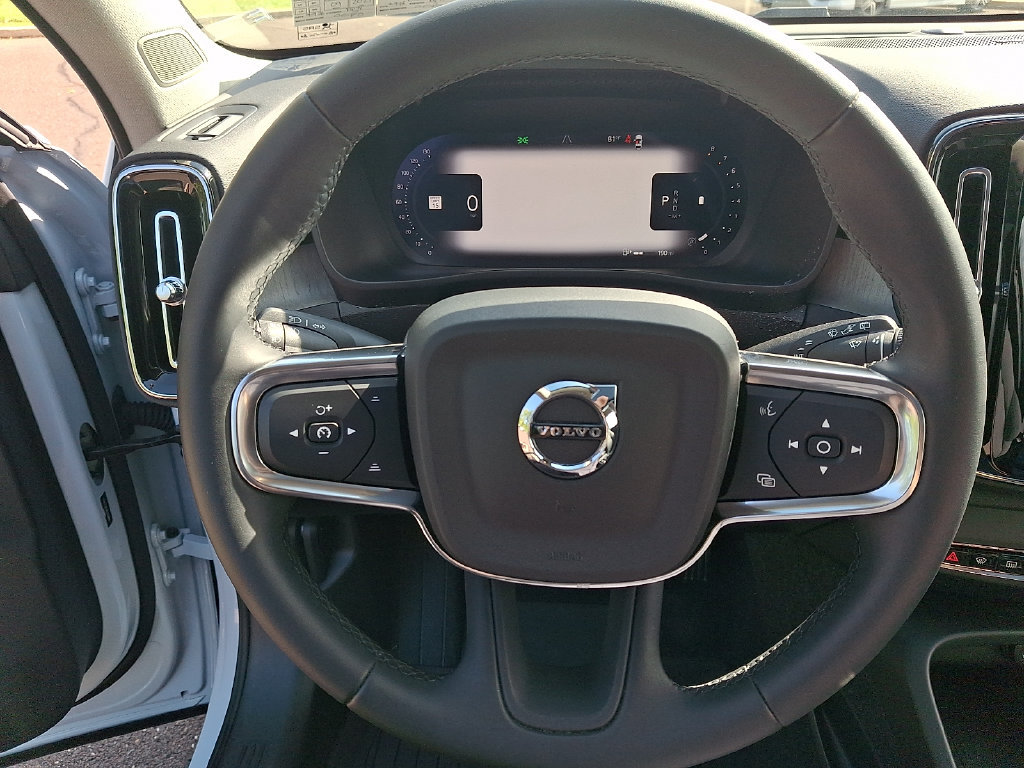 Certified 2024 Volvo XC40 B5 Plus w/ Protection Package Premier AWD/4WD image 19