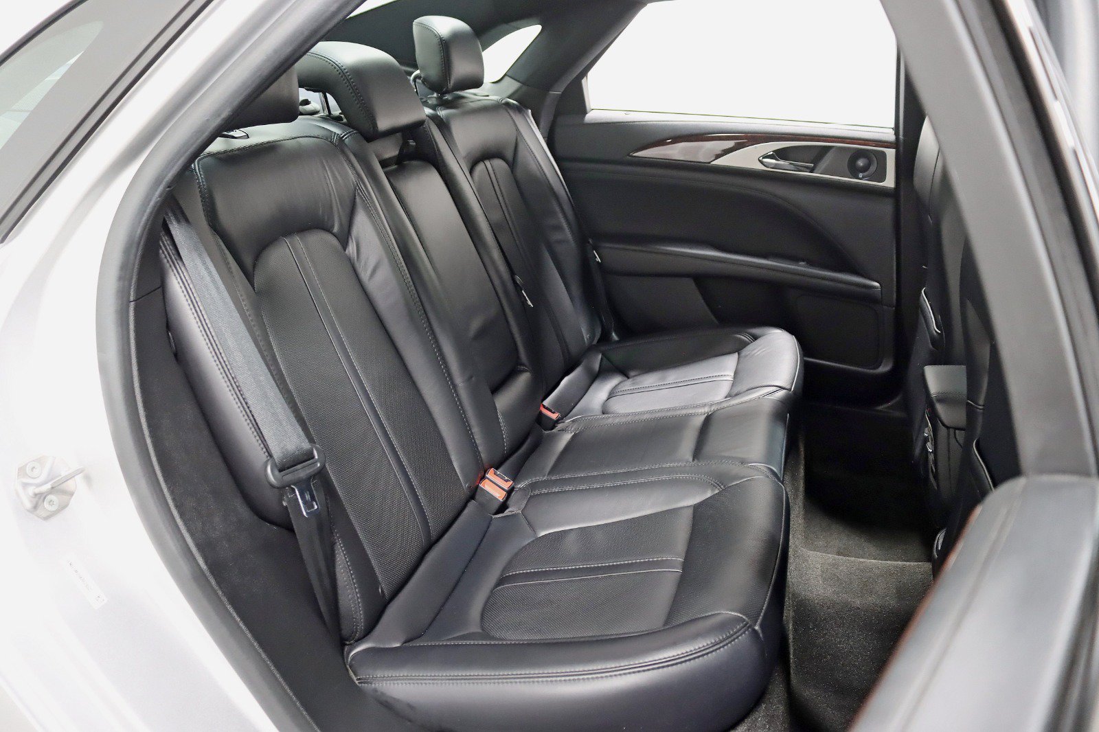 Used 2019 Lincoln MKZ Reserve FWD image 29