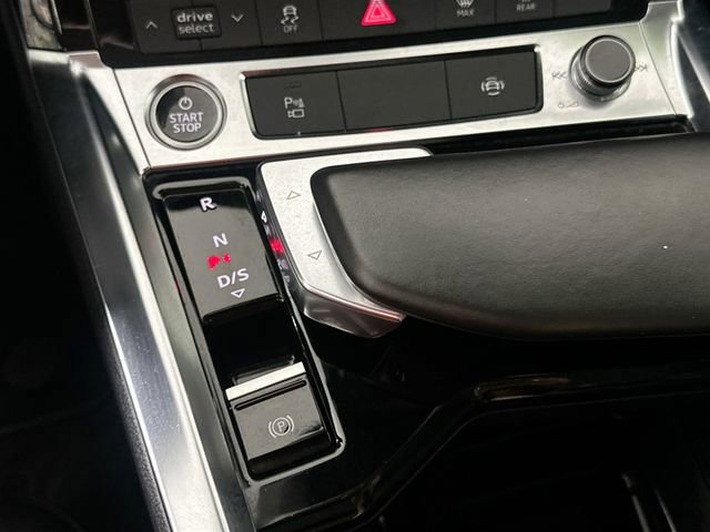 Used 2021 Audi e-tron Premium w/ Convenience Plus Package AWD/4WD image 16