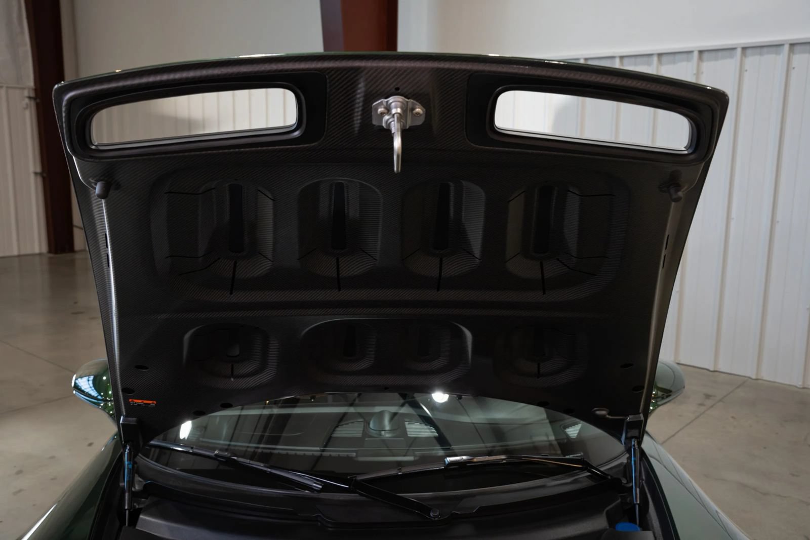 Used 2025 Porsche 911 GT3 RWD image 37
