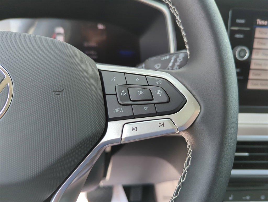 New 2025 Volkswagen Taos SE image 38