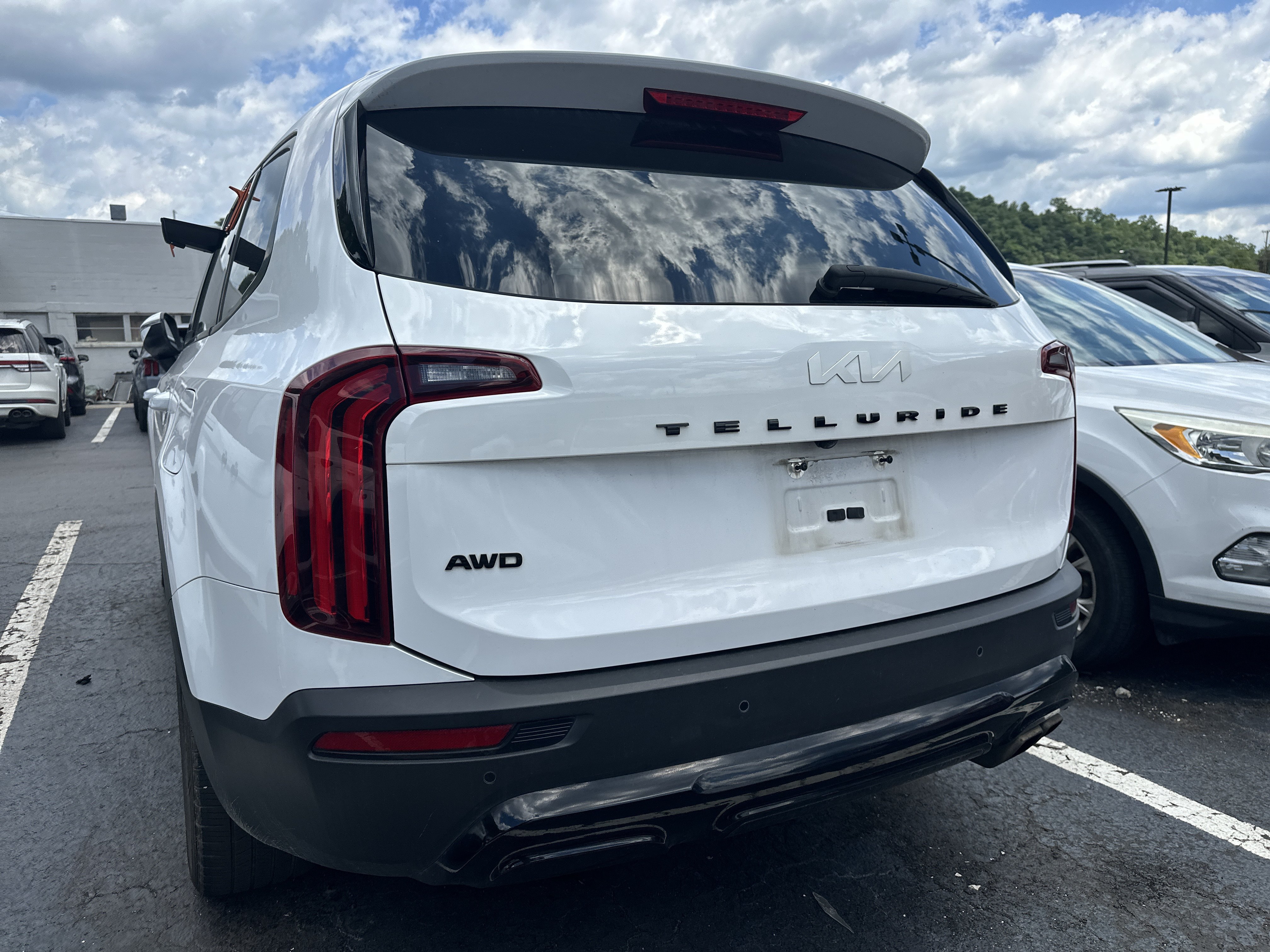 Used 2022 Kia Telluride EX w/ EX Premium Package AWD/4WD image 5