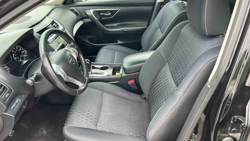 Used 2018 Nissan Altima 2.5 SV FWD image 12