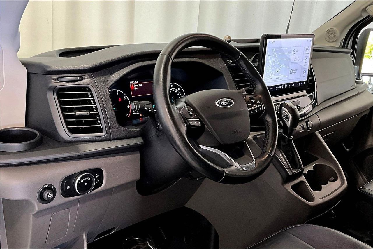 Used 2023 Ford Transit 350 XLT image 14