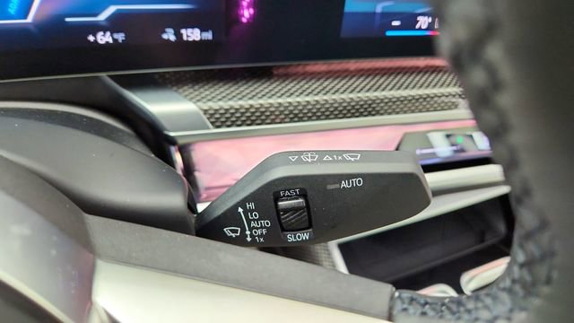 Used 2023 BMW i7 xDrive60 w/ Executive Package 2 image 43