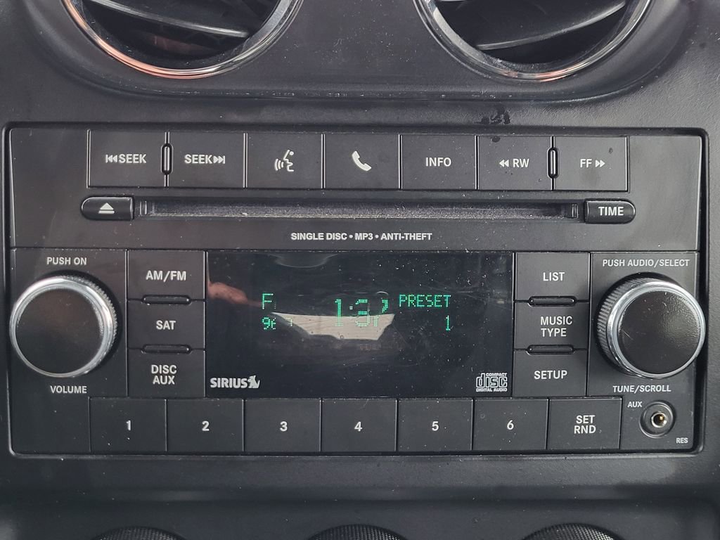 Used 2016 Jeep Patriot Sport w/ Power Value Group image 7