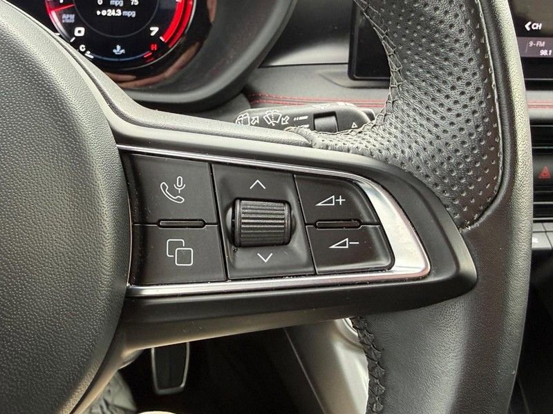 Used 2024 Dodge Hornet GT image 18