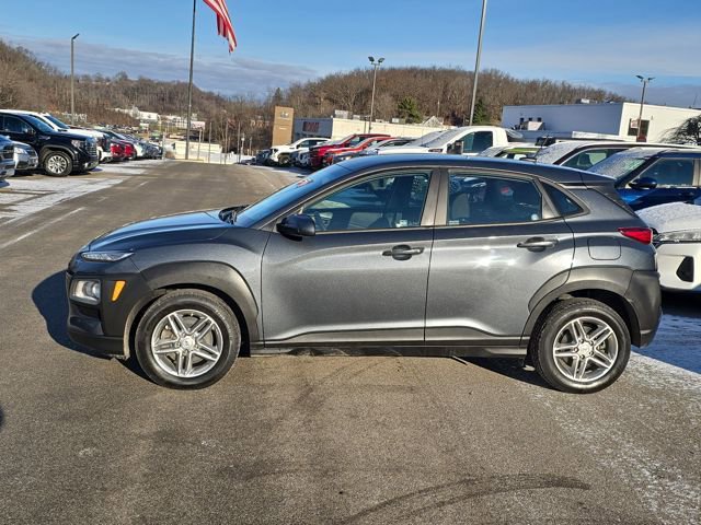 Used 2021 Hyundai Kona SE image 2
