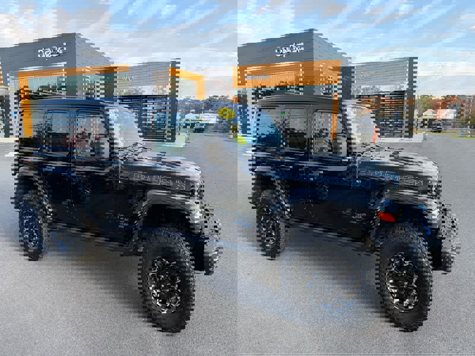 Used 2021 Jeep Wrangler Unlimited Rubicon 4xe w/ Steel Bumper Group image 2