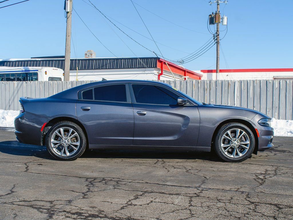 Used 2020 Dodge Charger SXT image 3