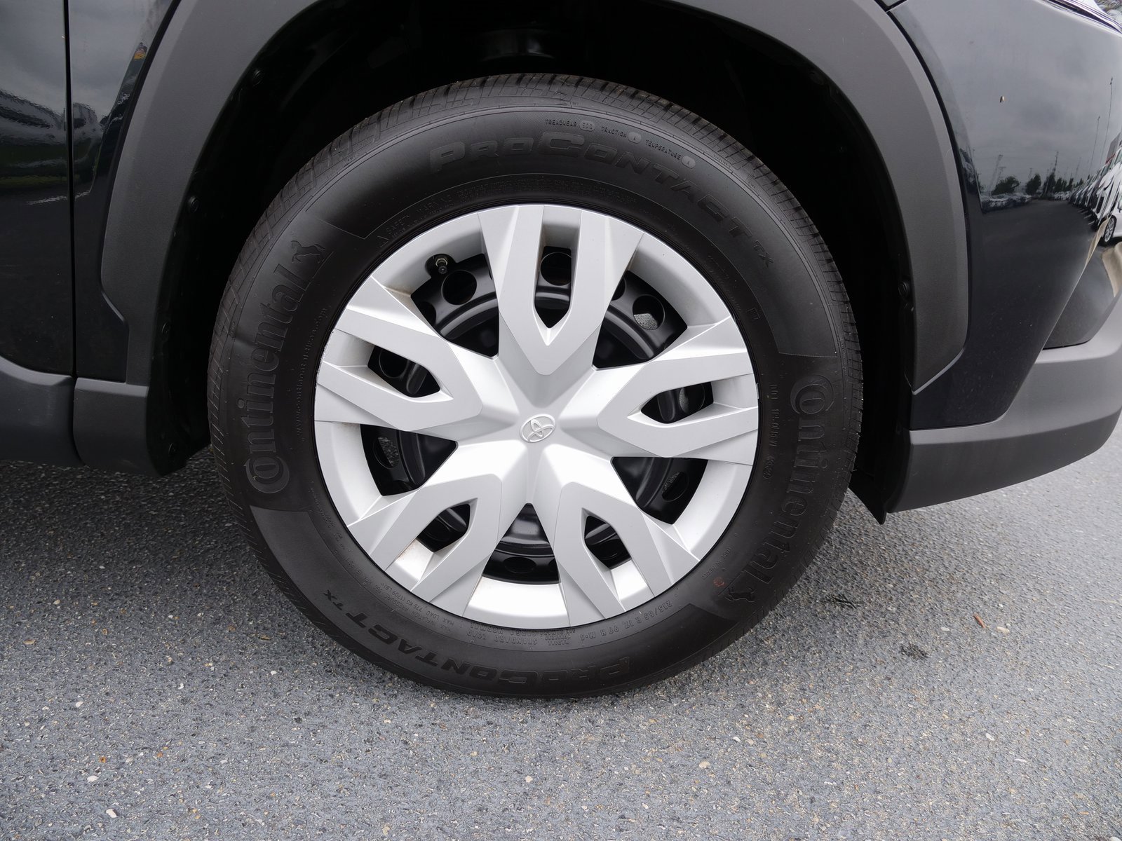 Used 2024 Toyota Corolla Cross L image 11