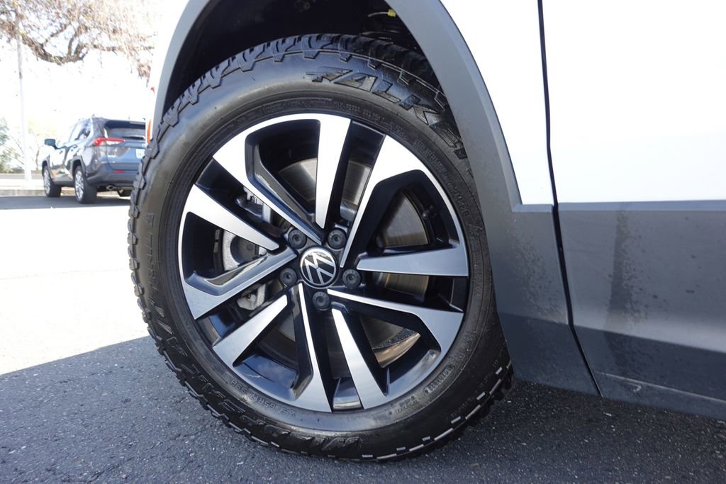 Used 2022 Volkswagen Tiguan S image 10