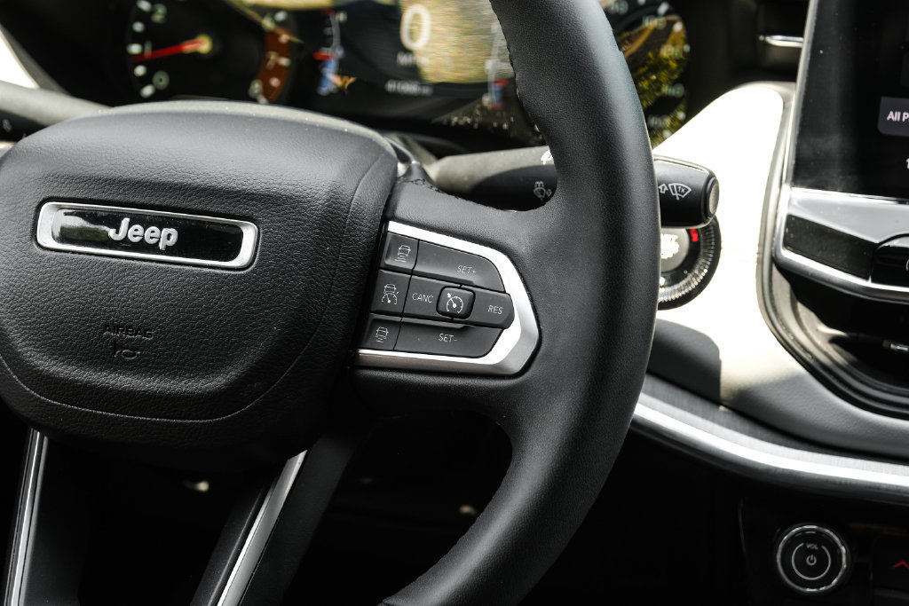Used 2023 Jeep Compass Limited AWD/4WD image 27
