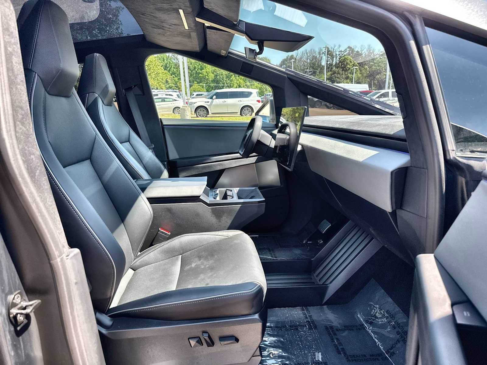 Used 2024 Tesla Cybertruck Cyberbeast AWD/4WD image 9