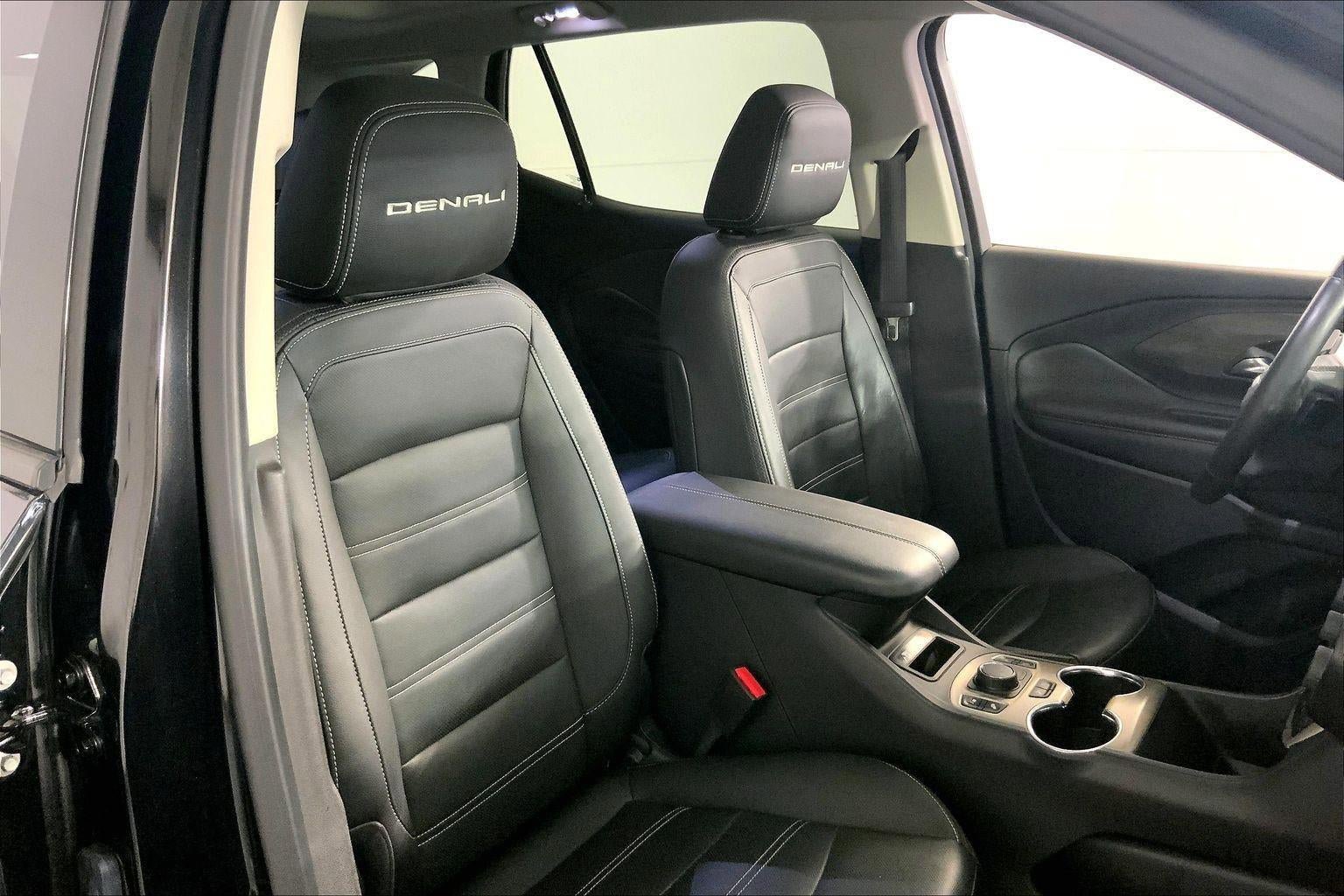 Used 2023 GMC Terrain Denali w/ Denali Premium Package image 7