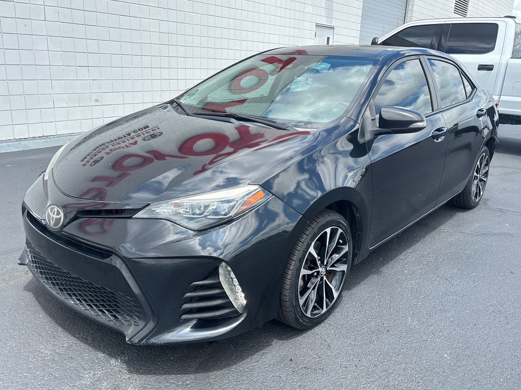 Used 2018 Toyota Corolla SE FWD video 1