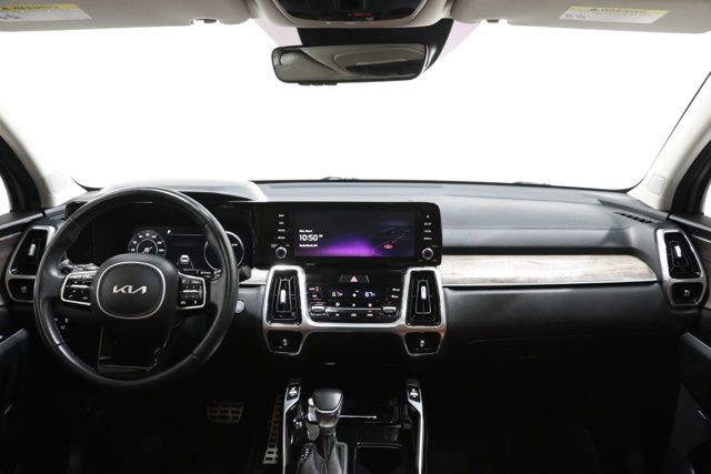 Used 2022 Kia Sorento SX Prestige w/ Rust Color Package AWD/4WD image 15