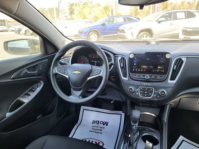 Used 2025 Chevrolet Malibu LT image 15