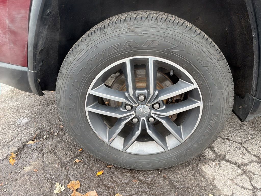 Certified 2018 Jeep Grand Cherokee Limited image 31