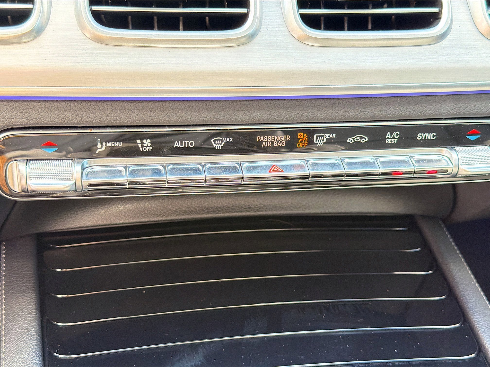 Used 2024 Mercedes-Benz GLS 450 4MATIC image 37