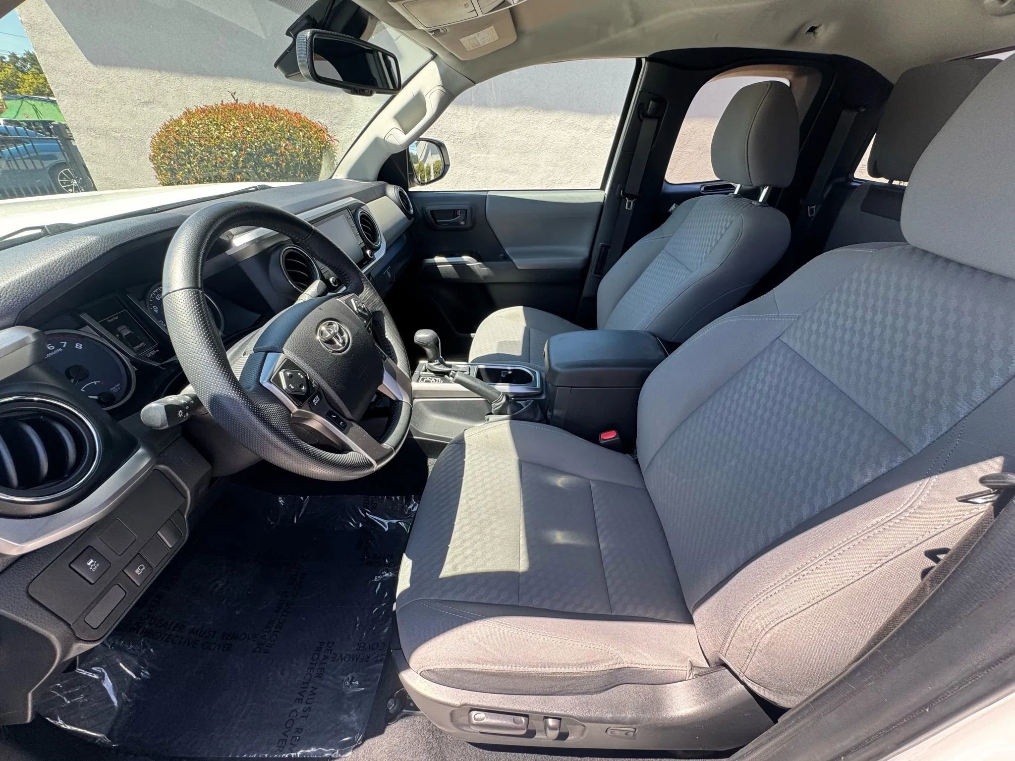 Used 2022 Toyota Tacoma SR5 image 11