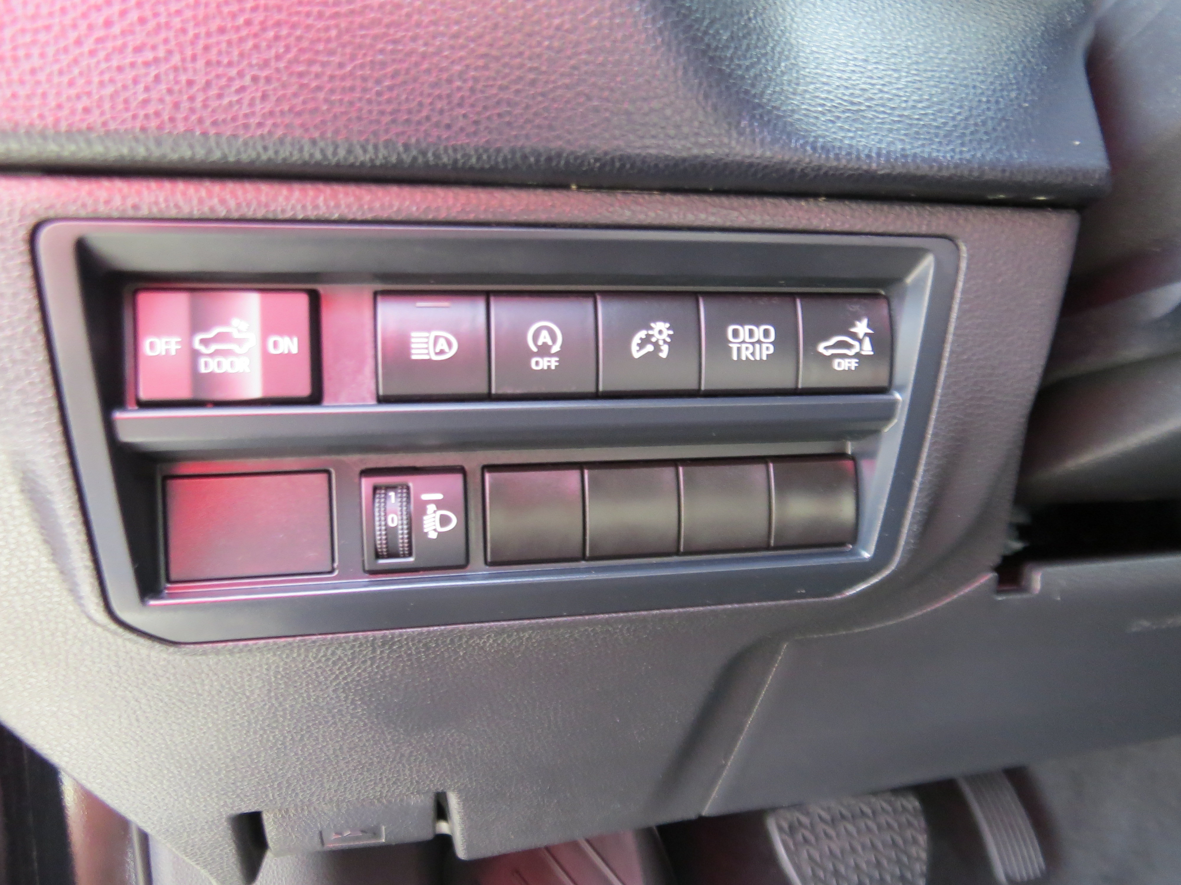 Used 2024 Toyota Tundra SR5 w/ SR5 Convenience Package AWD/4WD image 18