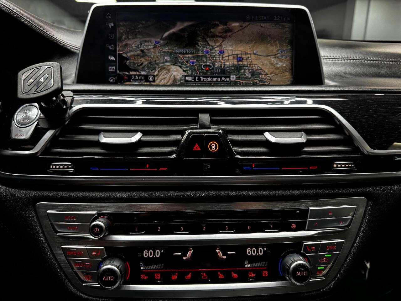 Used 2016 BMW 750i image 22