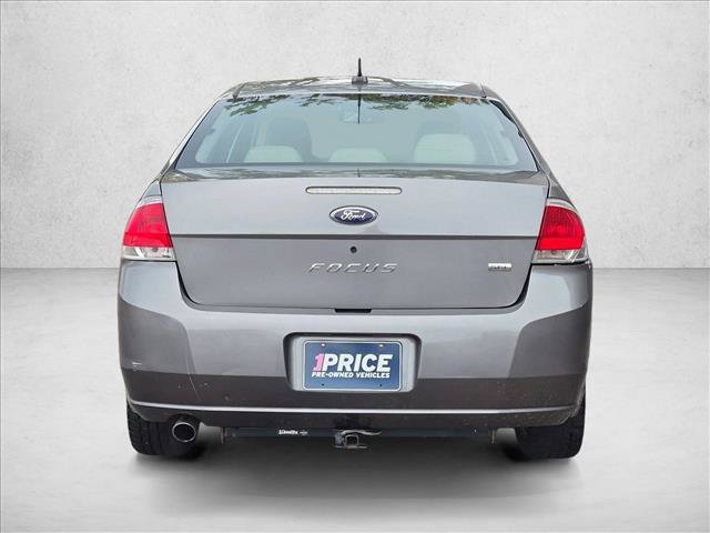 Used 2009 Ford Focus SEL FWD image 4