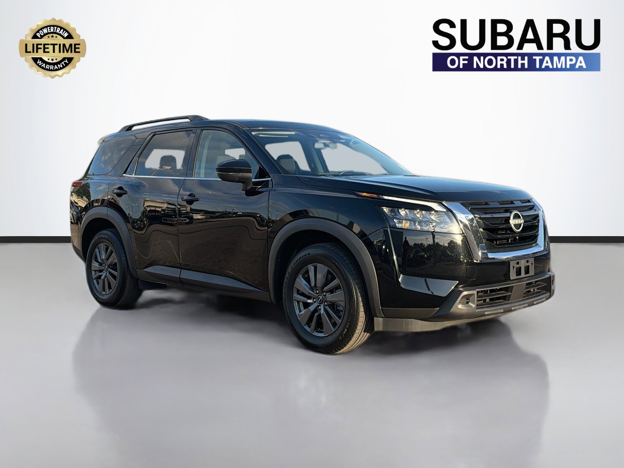 Used 2023 Nissan Pathfinder SV w/ SV Premium Package image 1