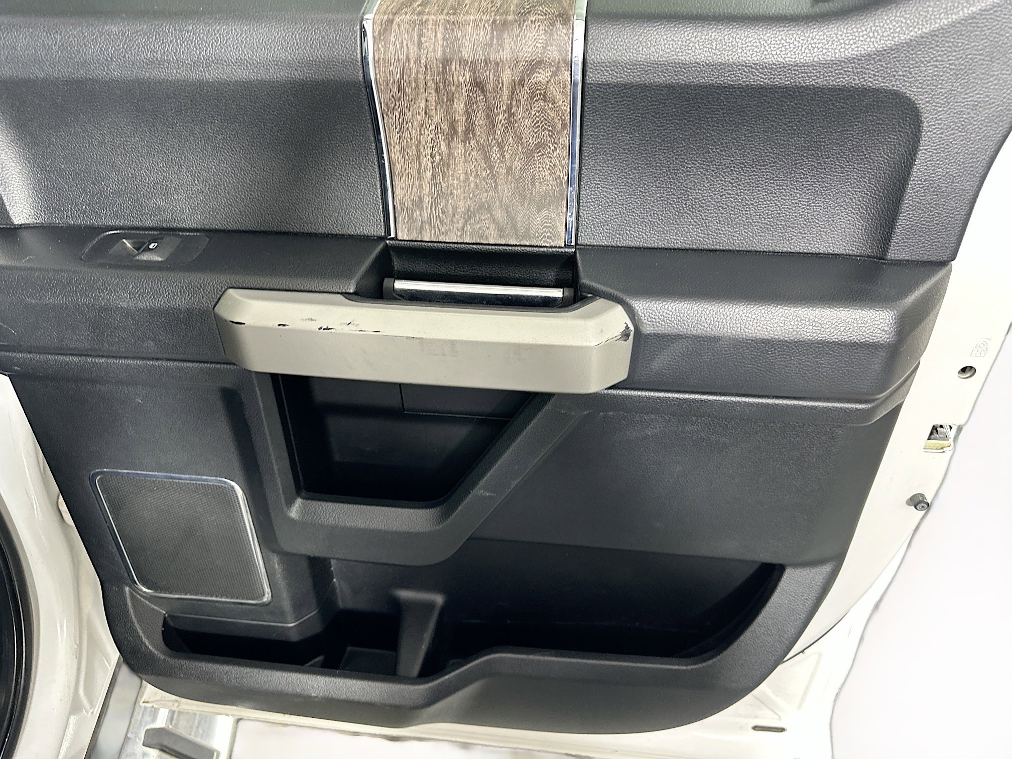 Used 2018 Ford F250 Lariat w/ Chrome Package image 28