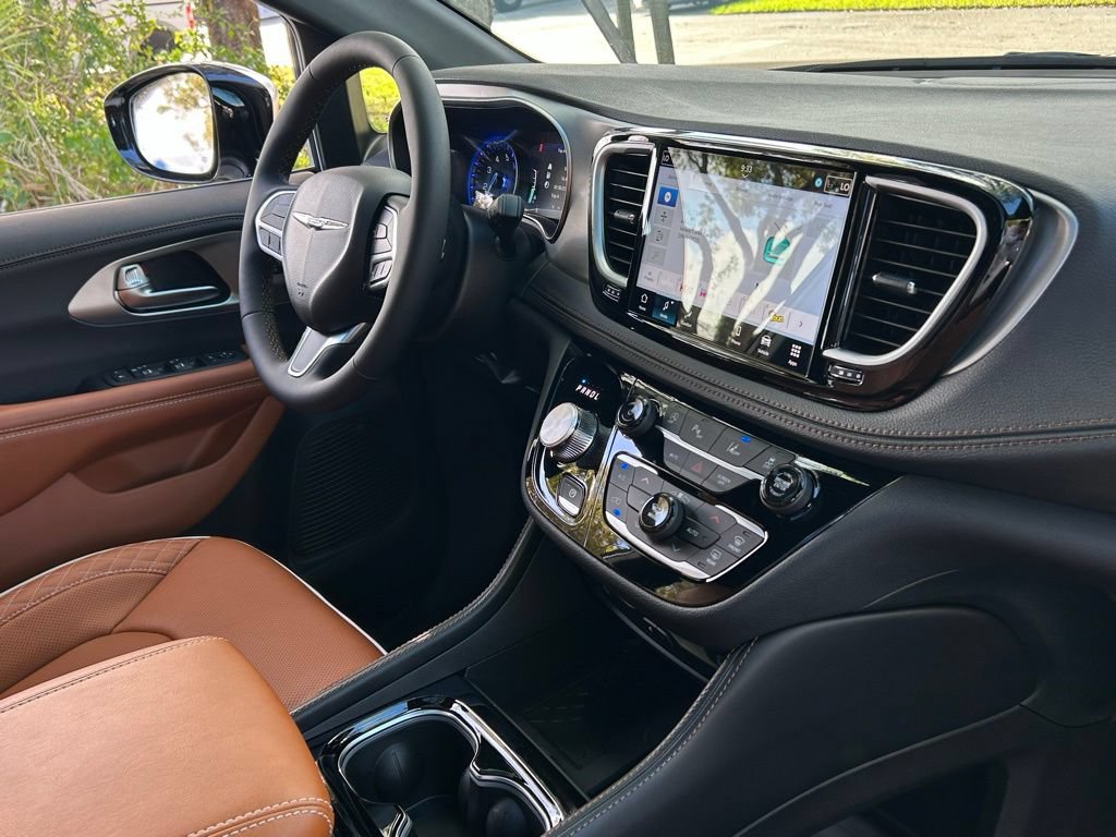 New 2026 Chrysler Pacifica Pinnacle AWD/4WD image 39
