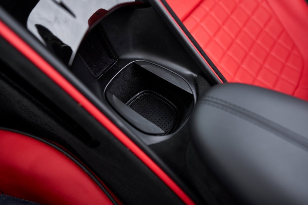 Used 2024 Ferrari Roma Spider image 62