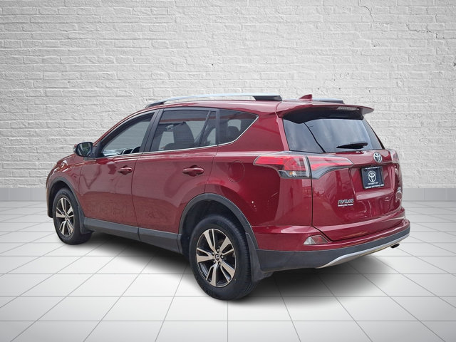 Used 2018 Toyota RAV4 XLE w/ Plus Extra Value Package AWD/4WD image 4
