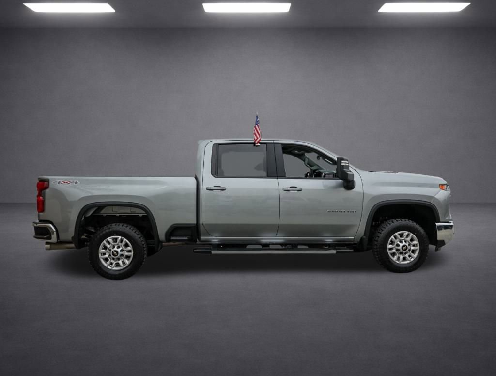 Used 2025 Chevrolet Silverado 2500 LT w/ Convenience Package image 3