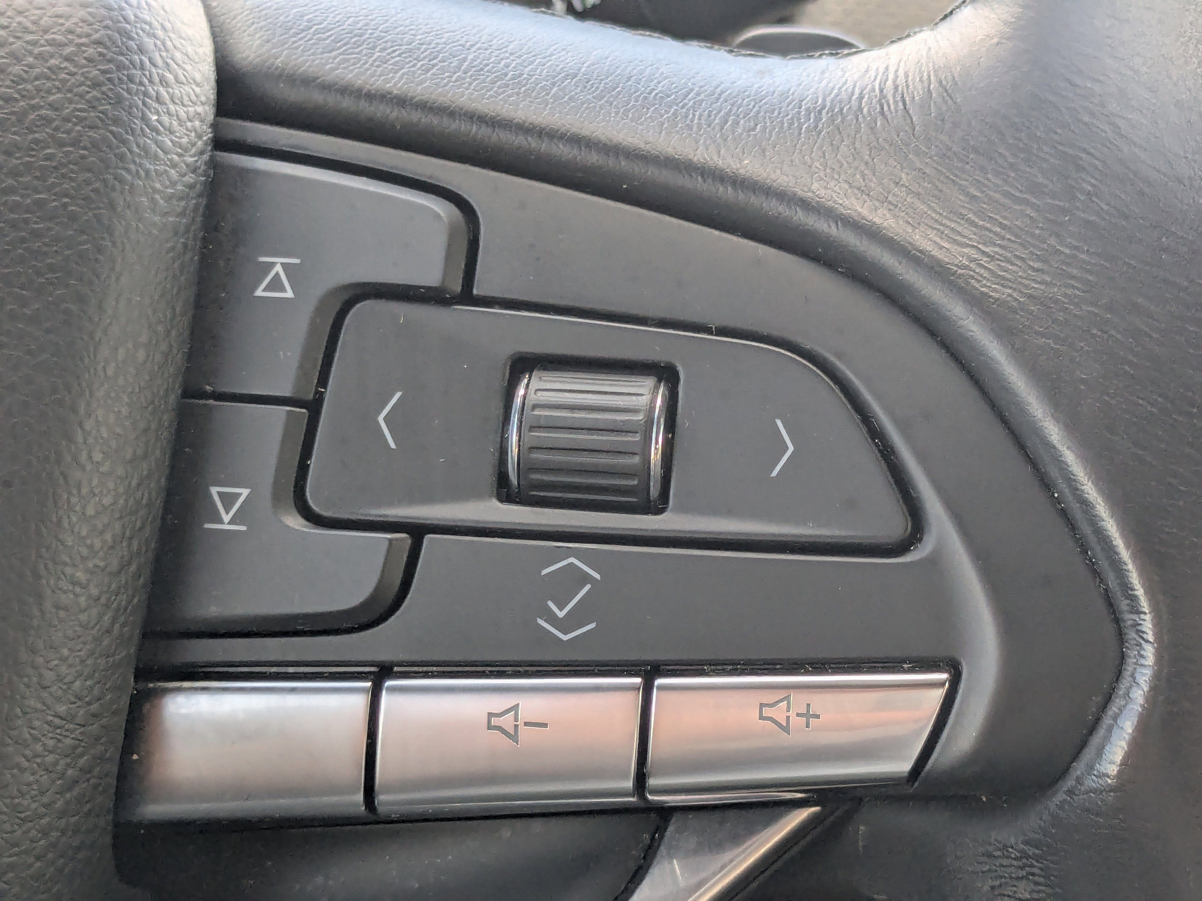 Used 2021 Cadillac XT6 Luxury image 35