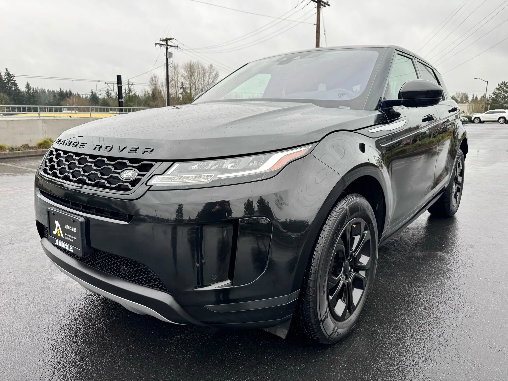 Used 2020 Land Rover Range Rover Evoque S image 4