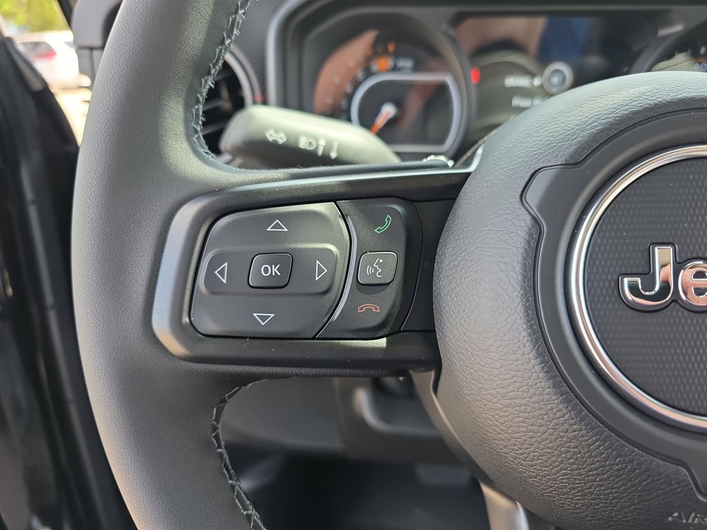 New 2026 Jeep Wrangler Unlimited Rubicon AWD/4WD image 16