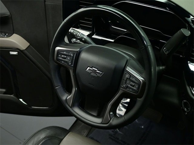 Used 2024 Chevrolet Silverado 2500 ZR2 w/ Technology Package image 8