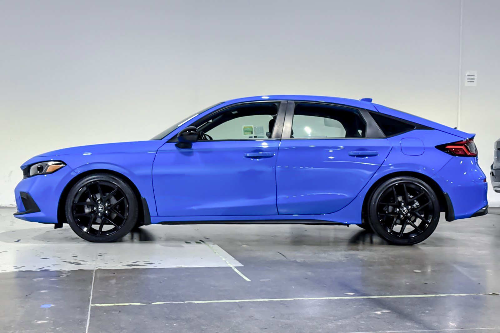 Used 2024 Honda Civic Sport image 2