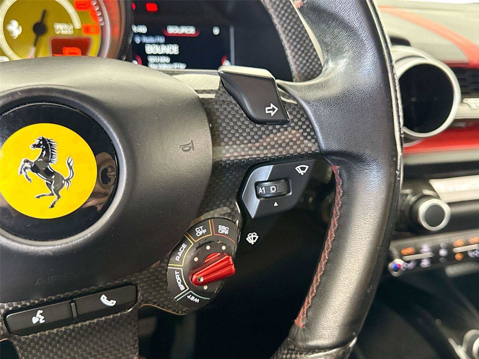 Used 2018 Ferrari 812 Superfast RWD image 21