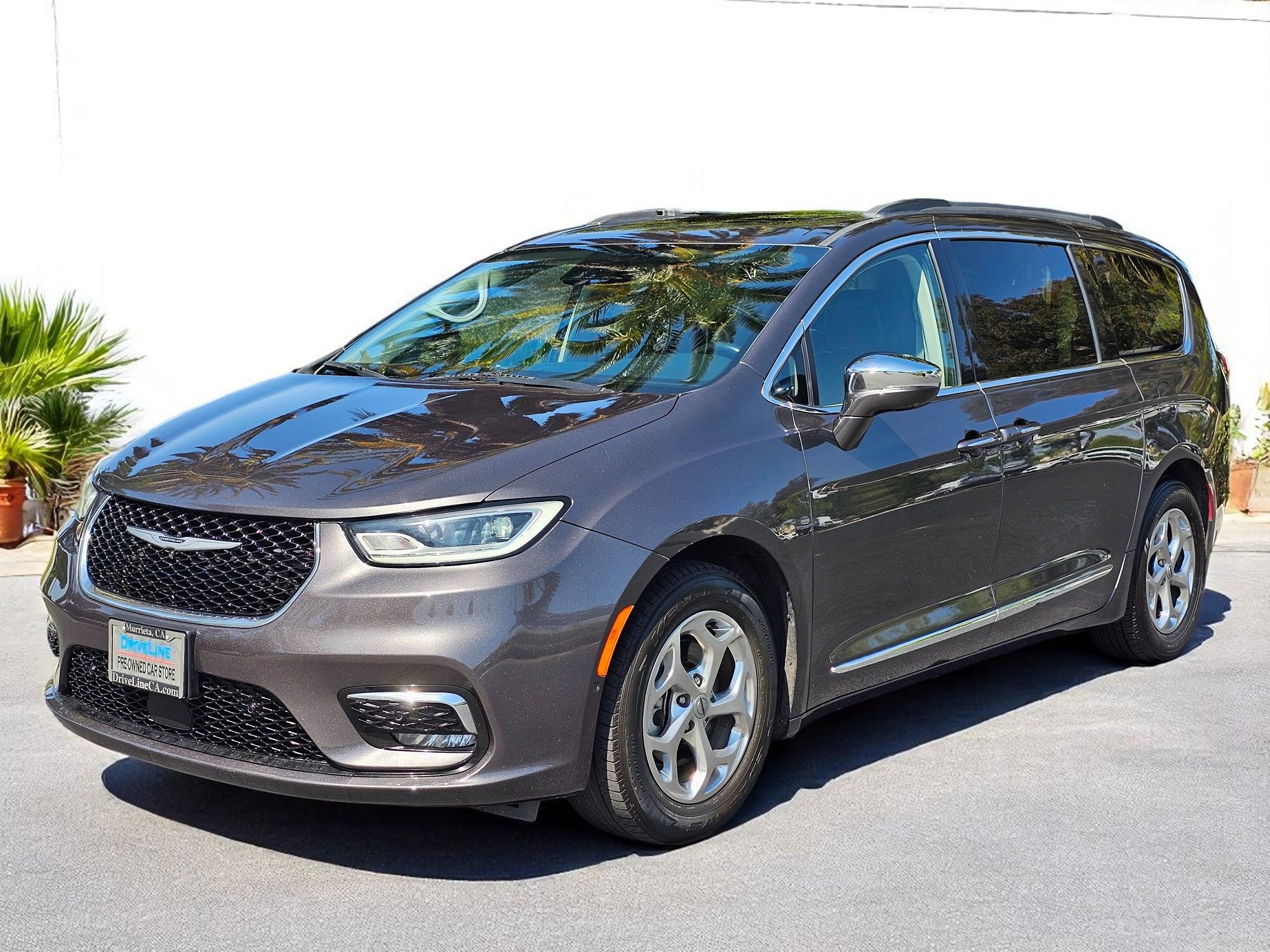 Used 2022 Chrysler Pacifica Limited image 5
