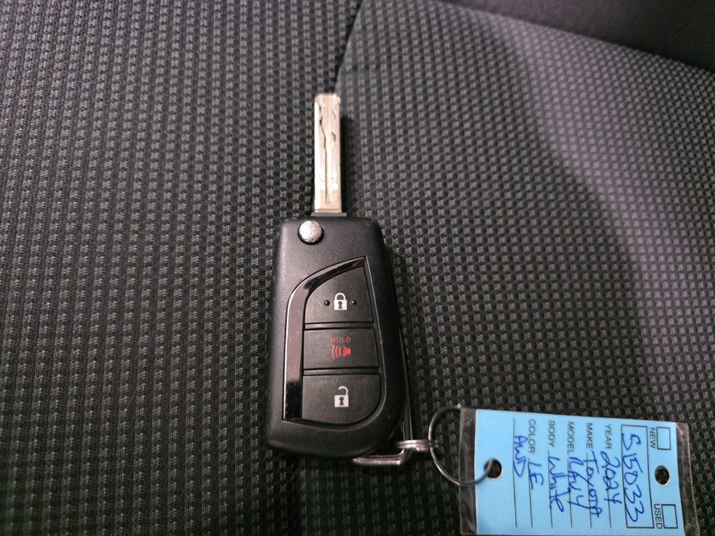 Used 2024 Toyota RAV4 LE image 34